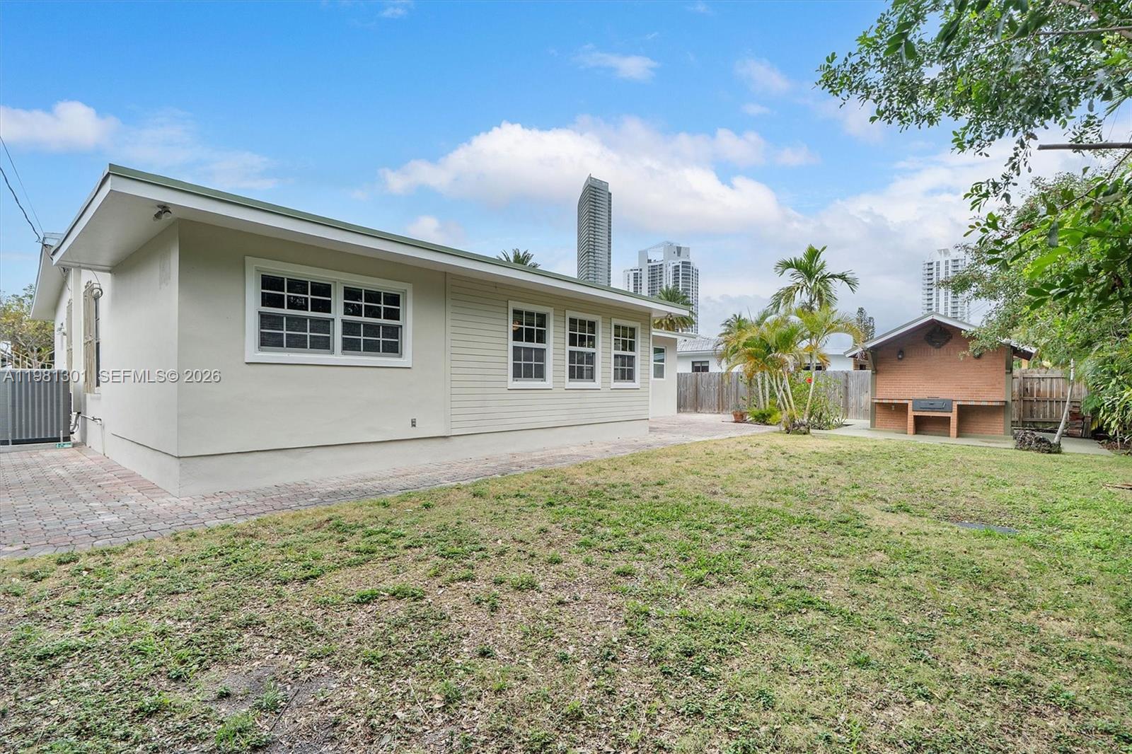 300 187th St Sunny Isles Beach, FL 33160