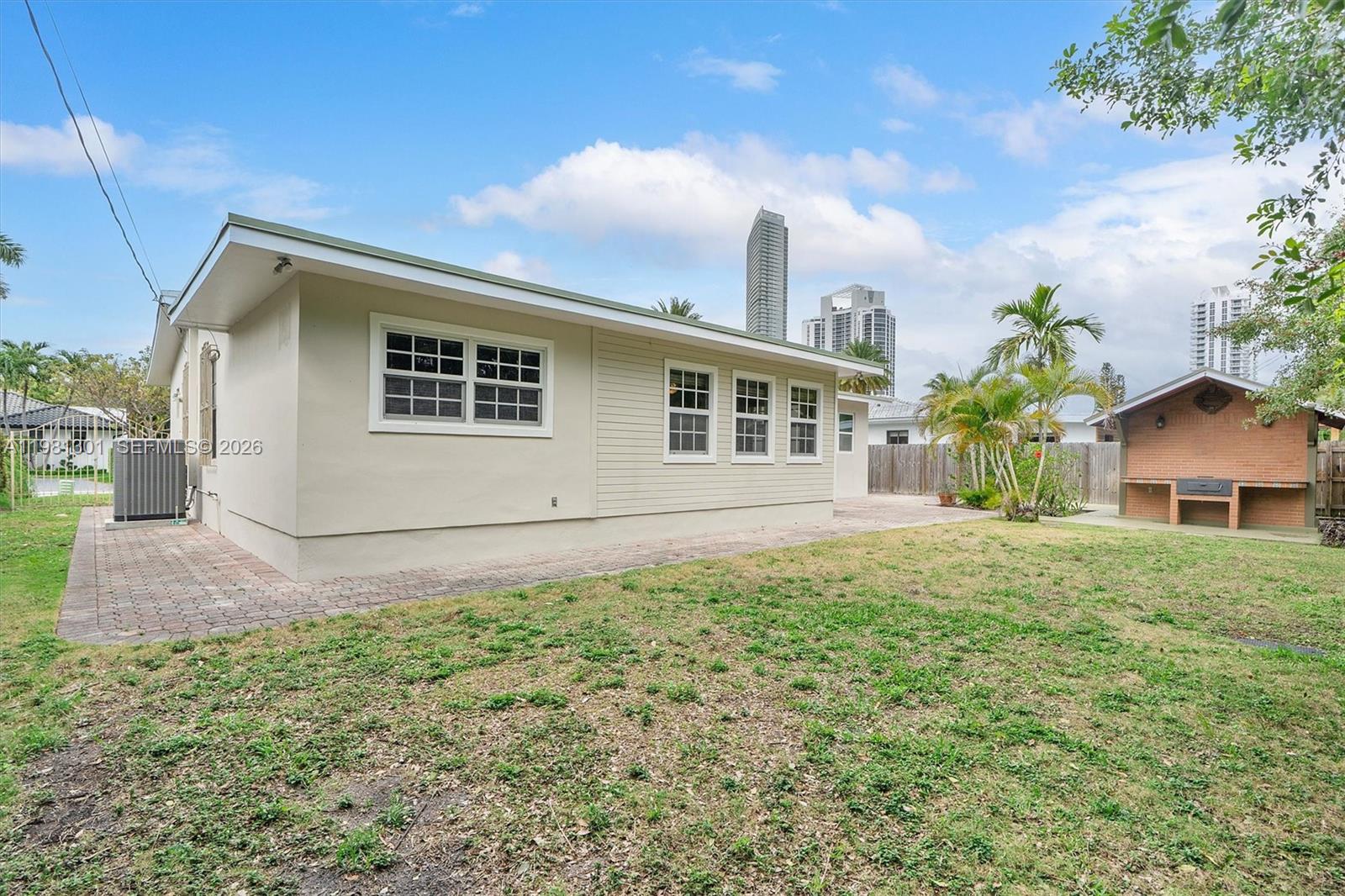 300 187th St Sunny Isles Beach, FL 33160