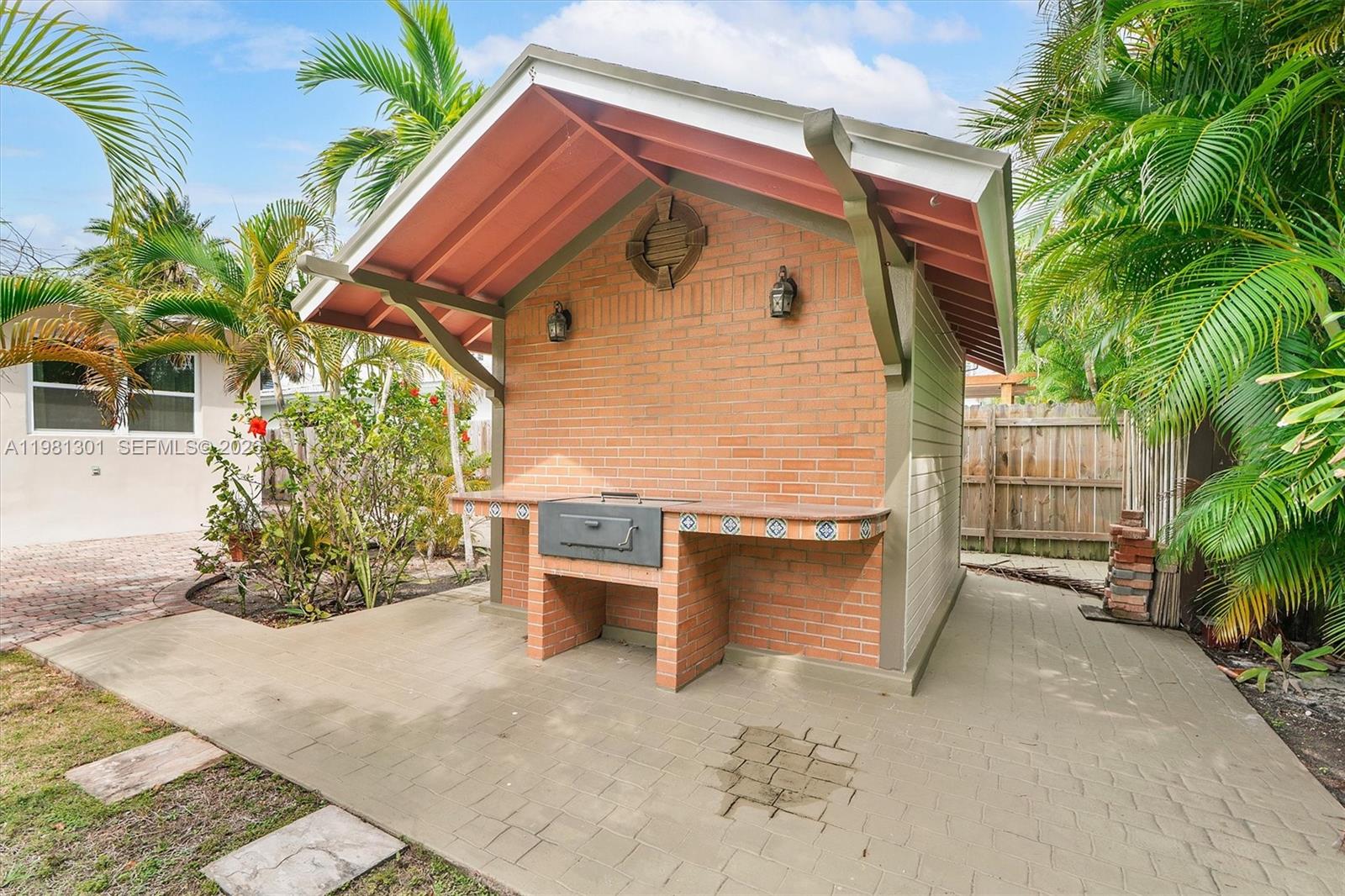 300 187th St Sunny Isles Beach, FL 33160