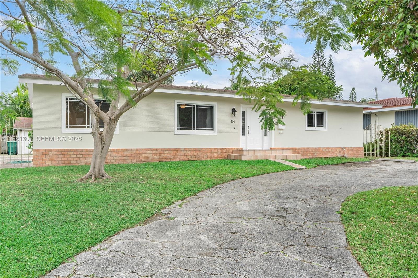 300 187th St Sunny Isles Beach, FL 33160