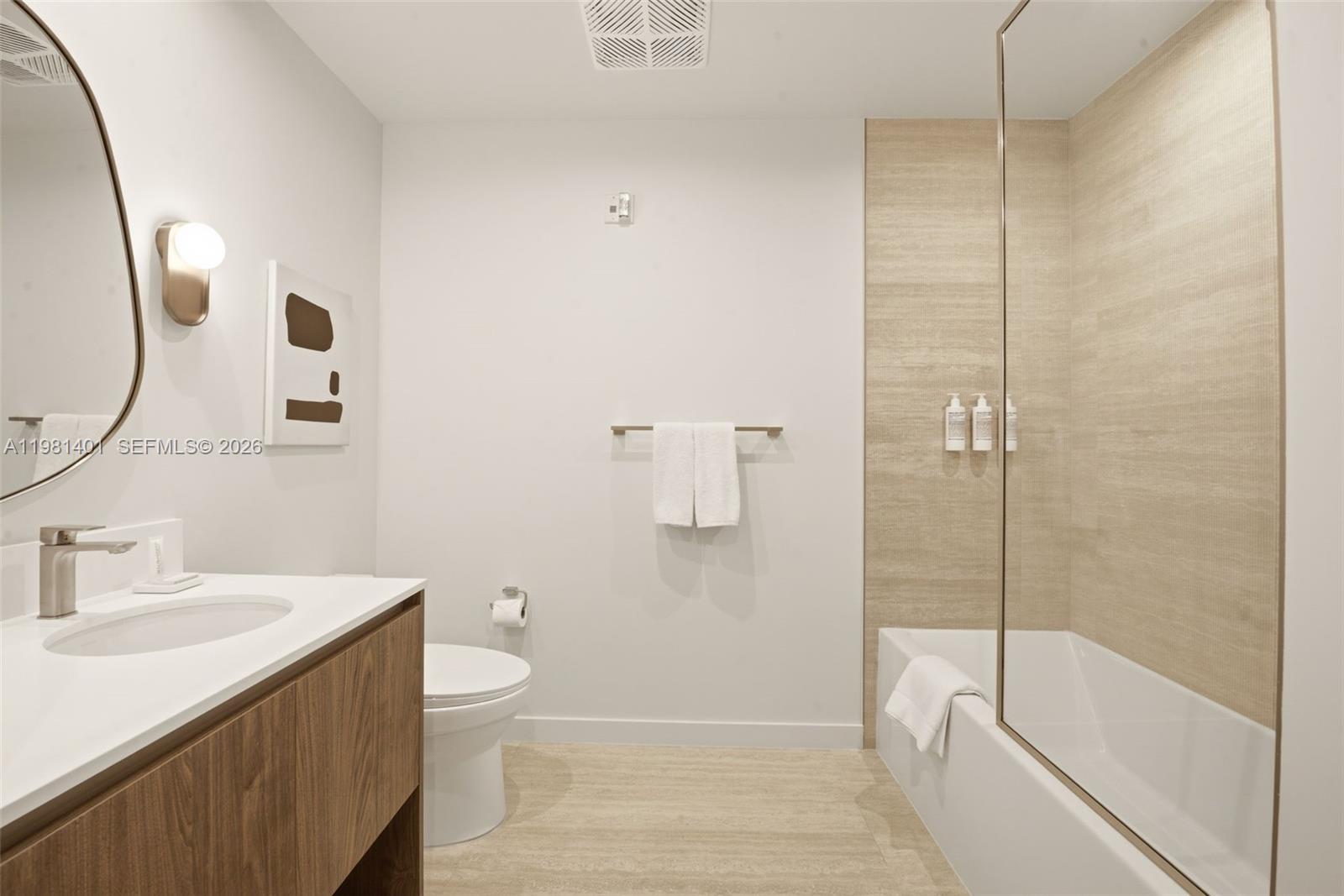 1611 Sw 2nd Ave #301 Miami, FL 33129