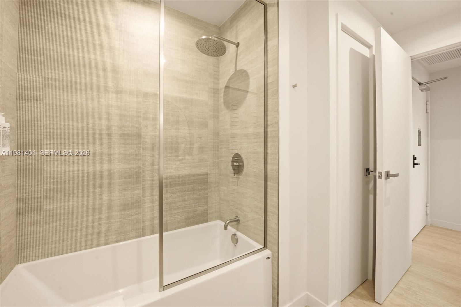 1611 Sw 2nd Ave #301 Miami, FL 33129