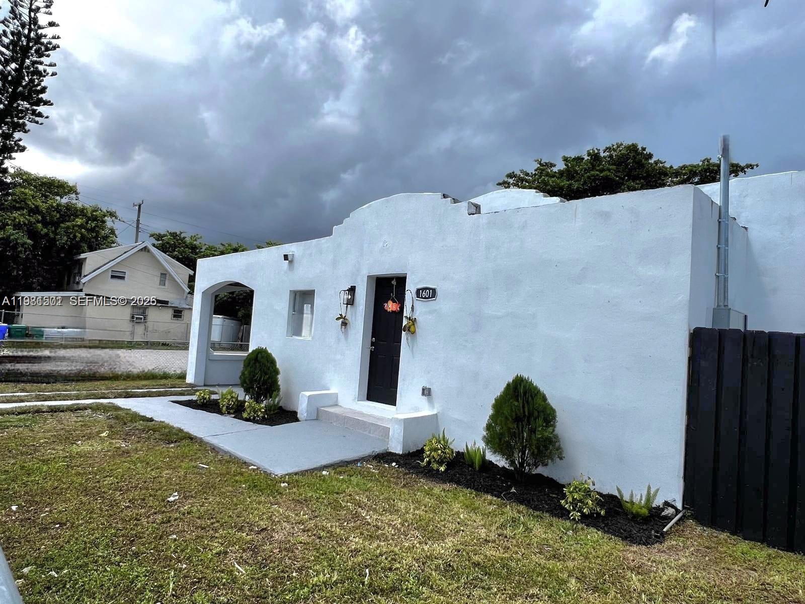 1601 NW 50th St Miami, FL 33142