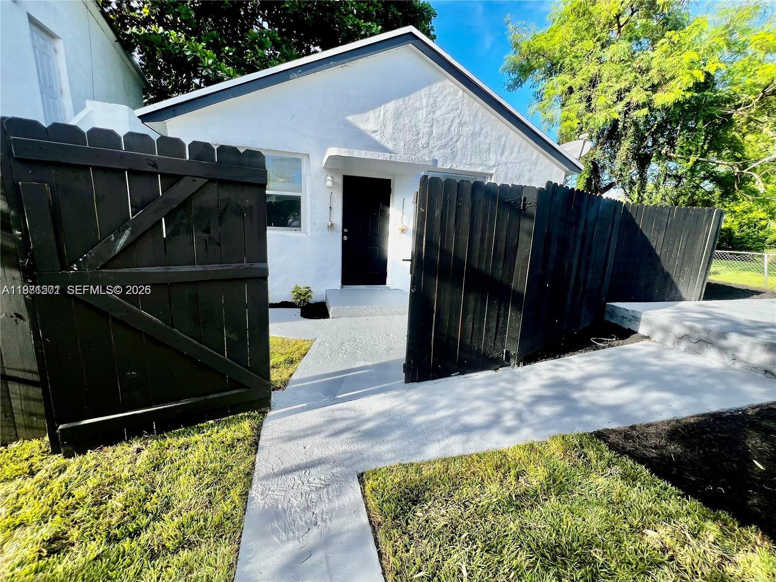 1601 NW 50th St Miami, FL 33142