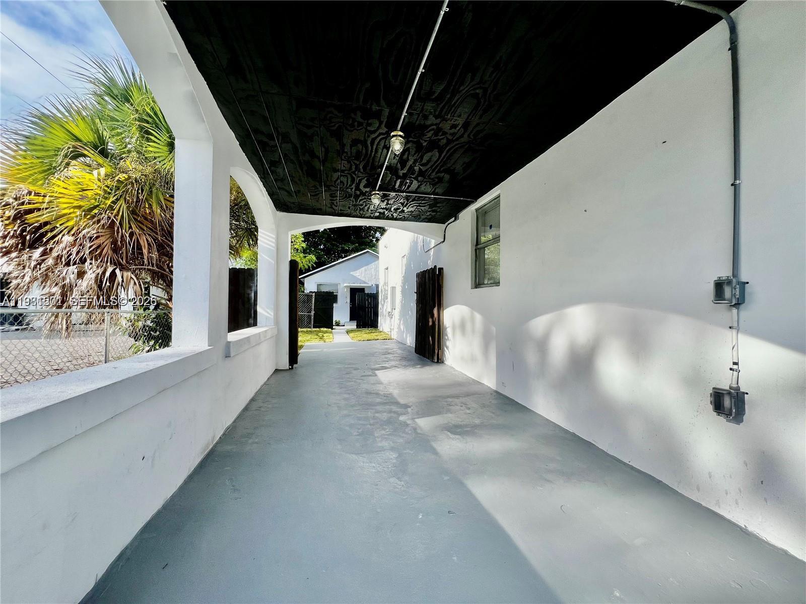 1601 NW 50th St Miami, FL 33142