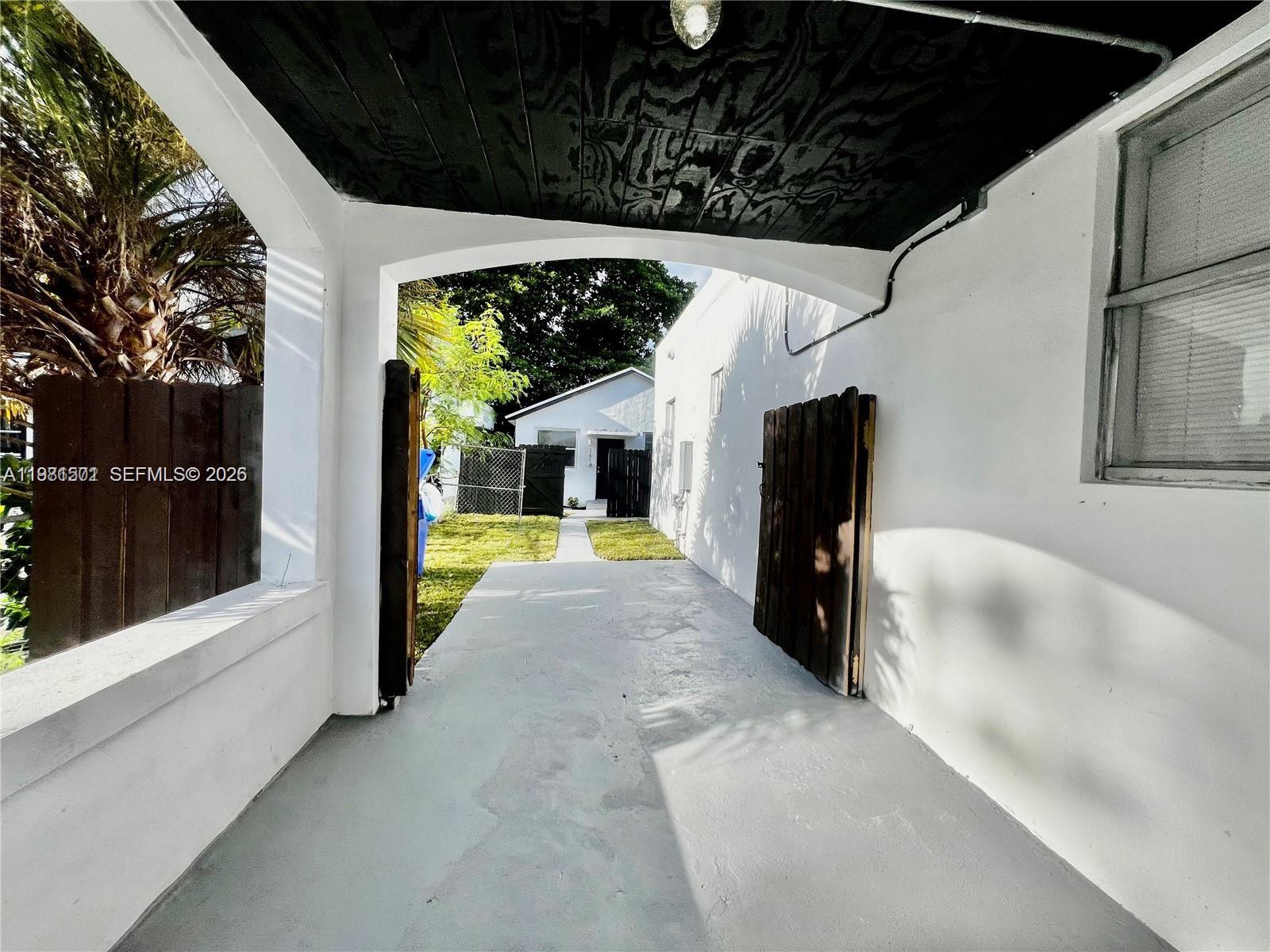 1601 NW 50th St Miami, FL 33142