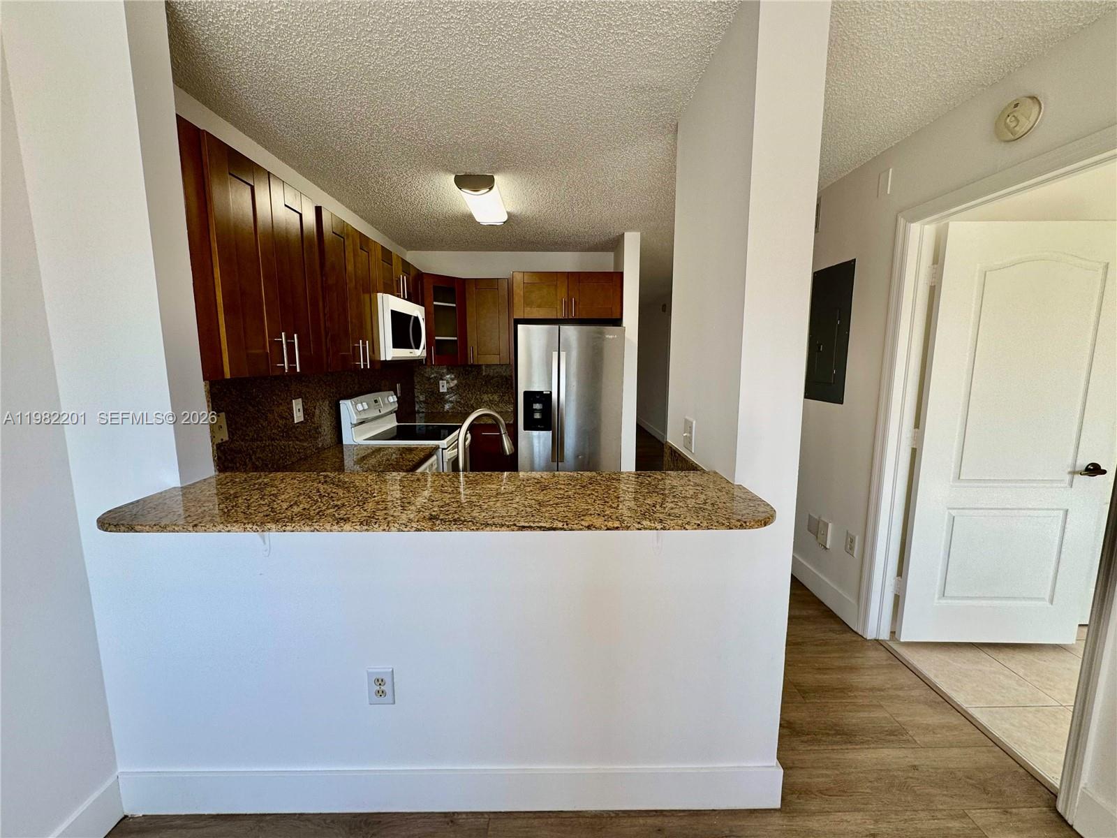 4681 NW 9th St #211 Miami, FL 33126