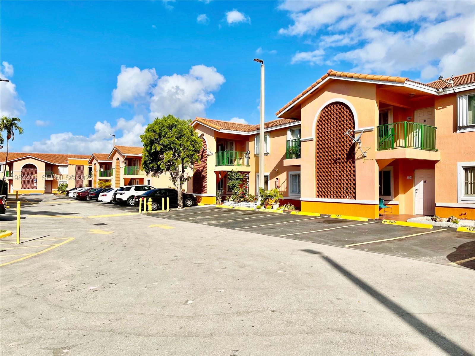 4681 NW 9th St #211 Miami, FL 33126