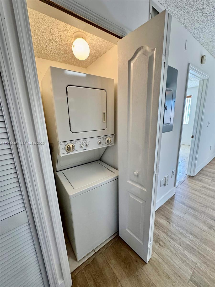 4681 NW 9th St #211 Miami, FL 33126