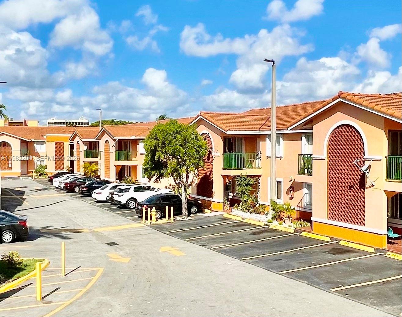 4681 NW 9th St #211 Miami, FL 33126