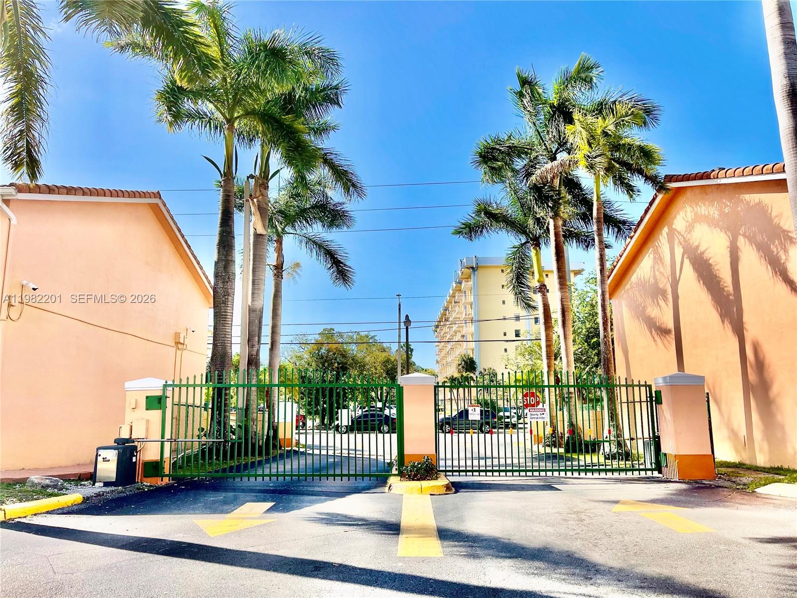 4681 NW 9th St #211 Miami, FL 33126