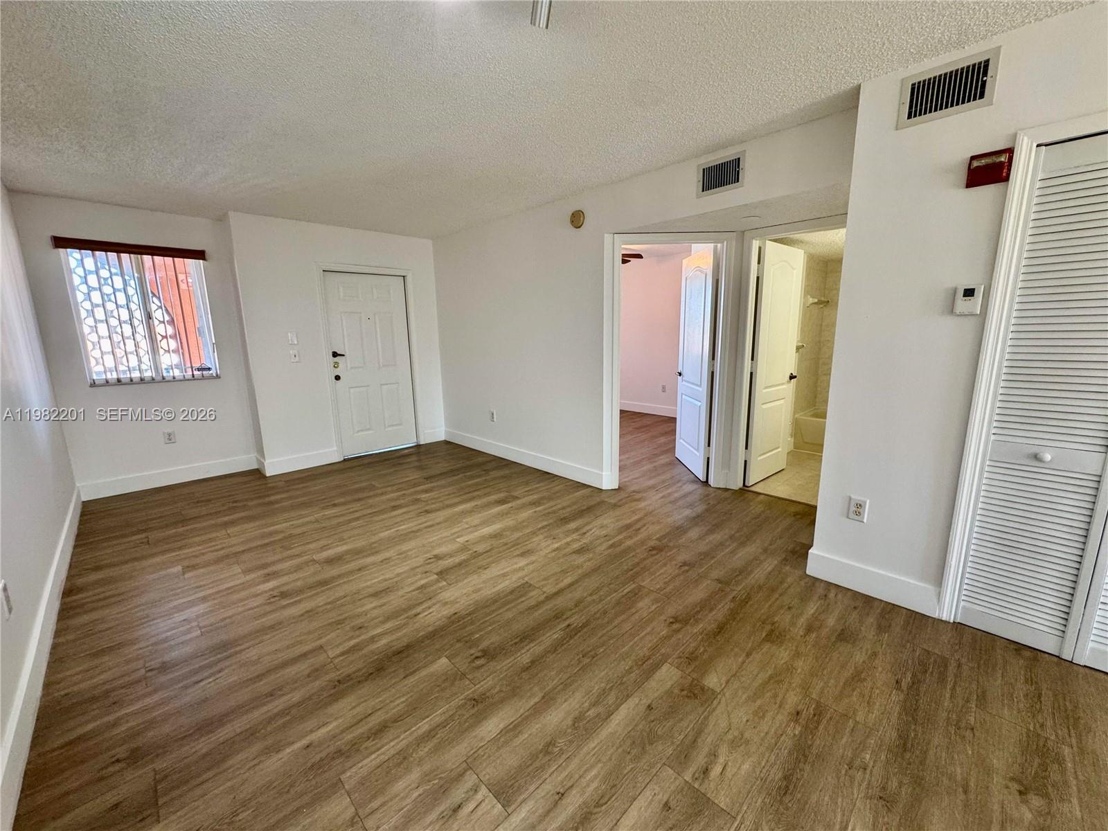 4681 NW 9th St #211 Miami, FL 33126