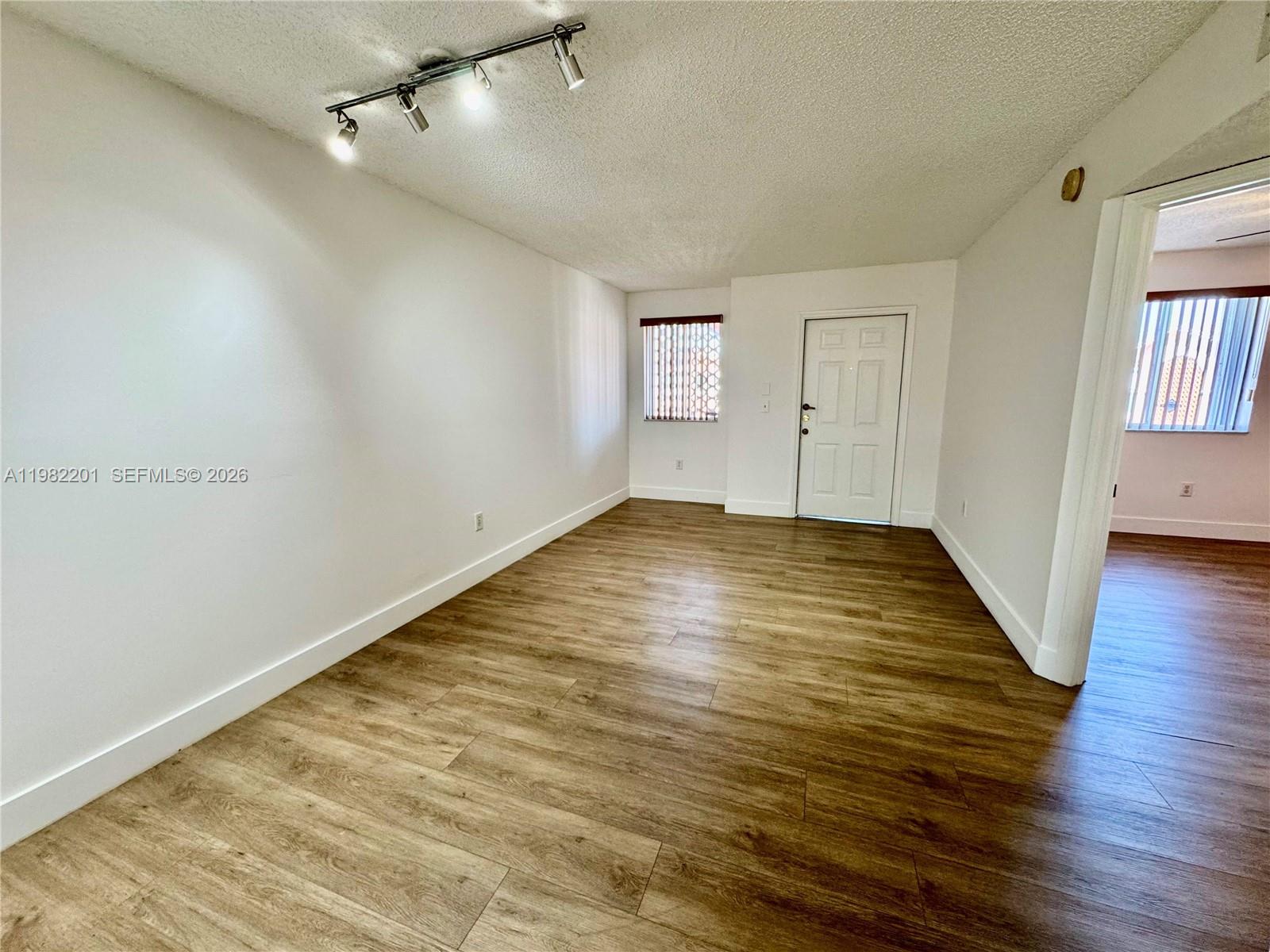 4681 NW 9th St #211 Miami, FL 33126