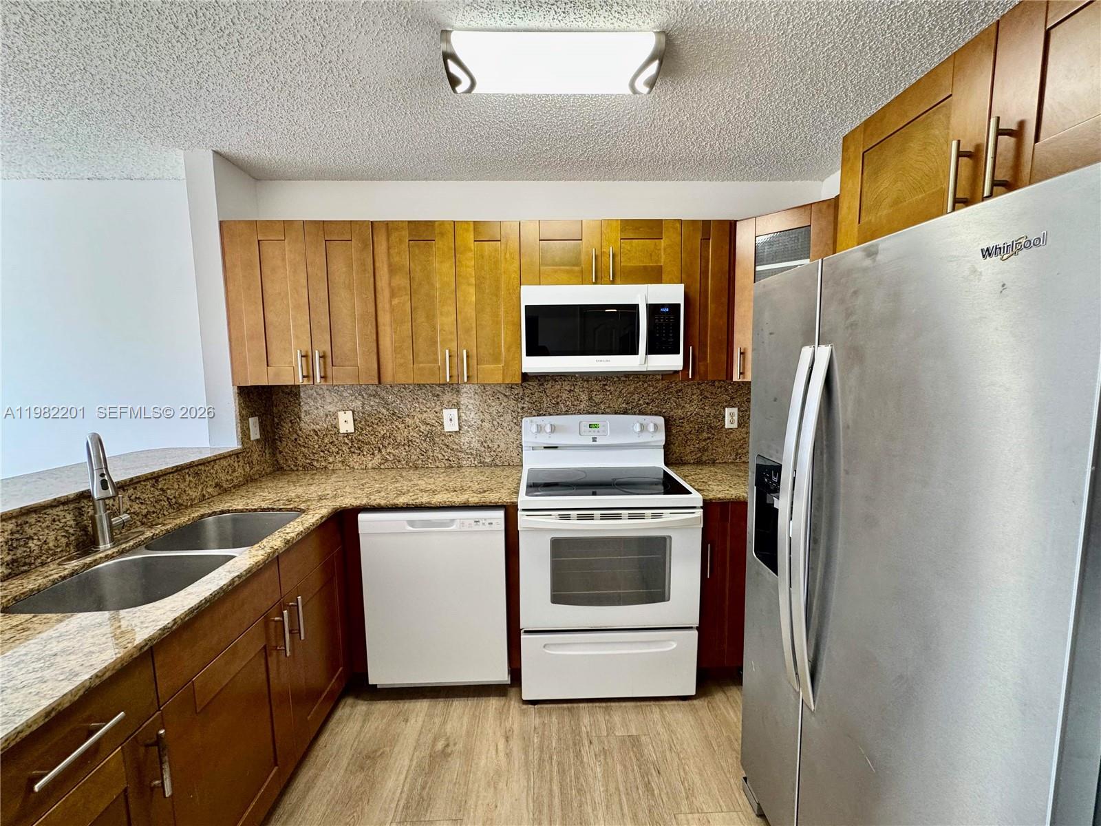 4681 NW 9th St #211 Miami, FL 33126