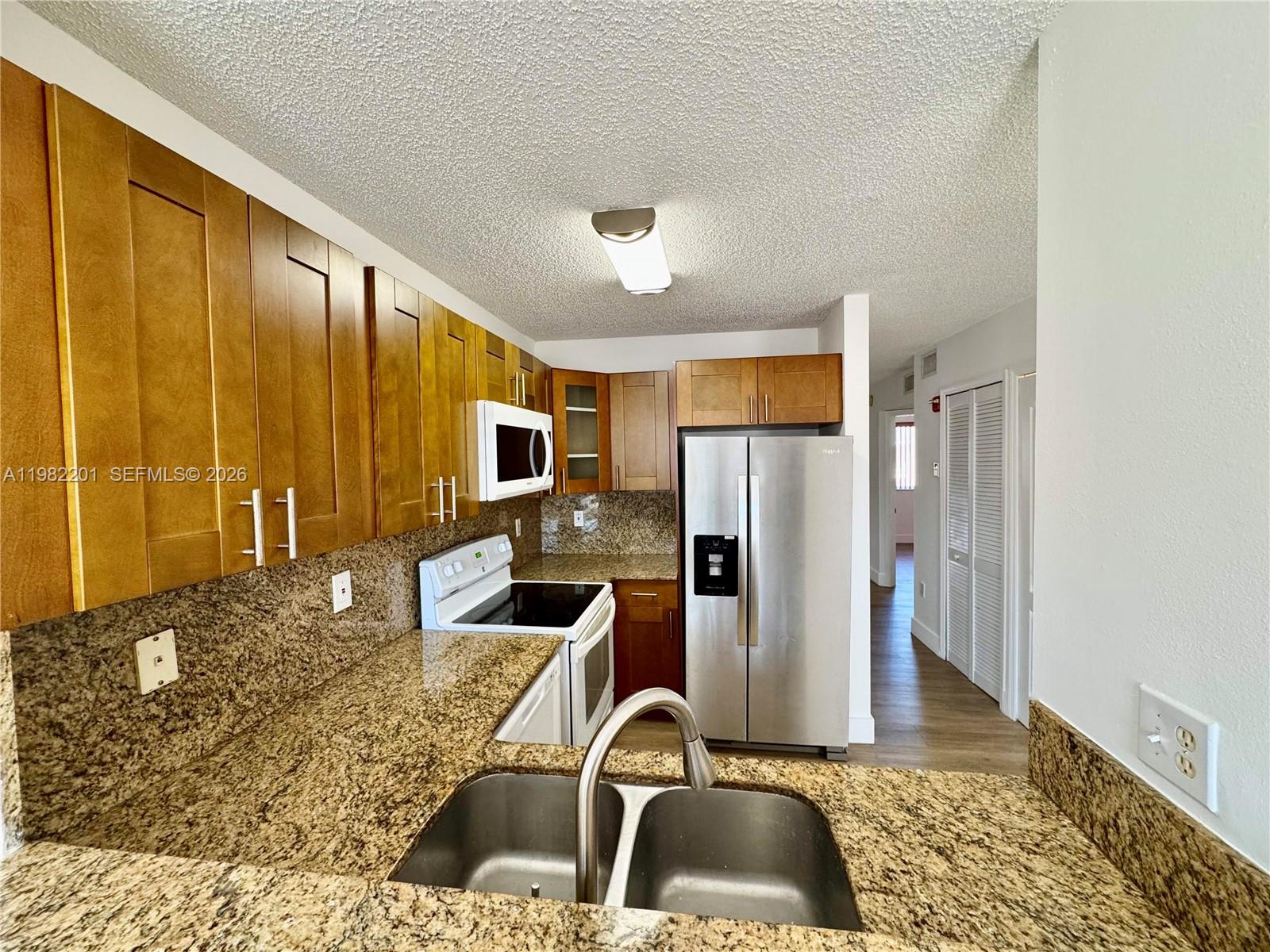 4681 NW 9th St #211 Miami, FL 33126