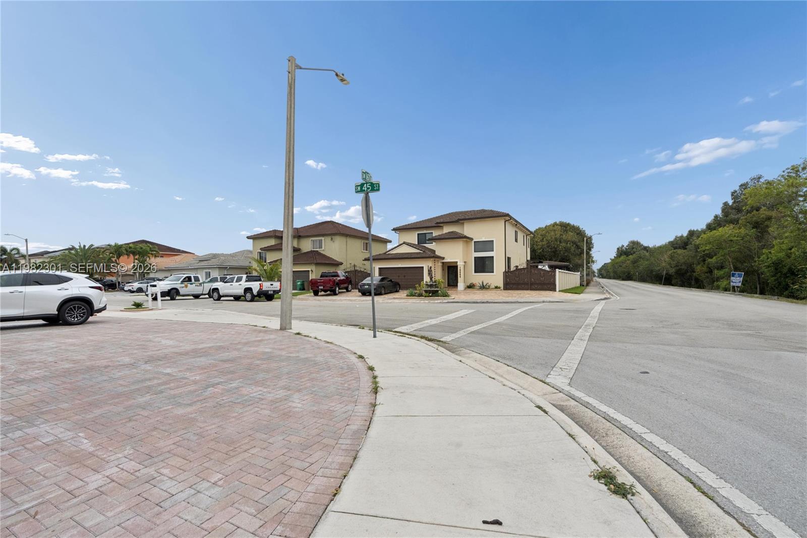 168xx 45th St Miami, FL 33185