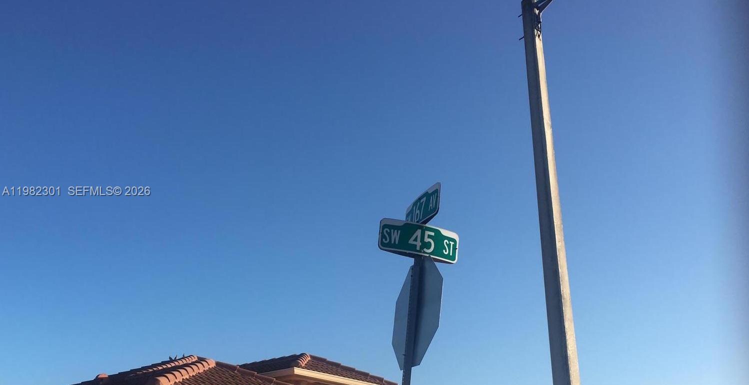 168xx 45th St Miami, FL 33185