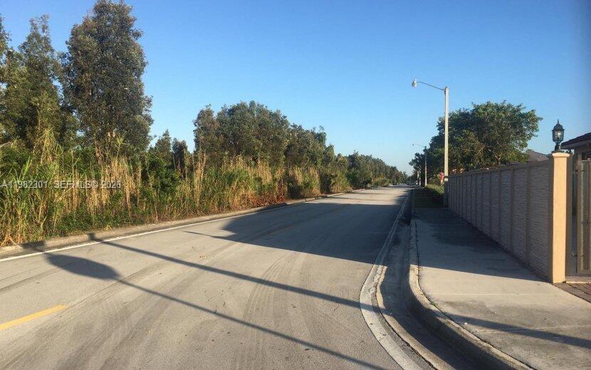 168xx 45th St Miami, FL 33185