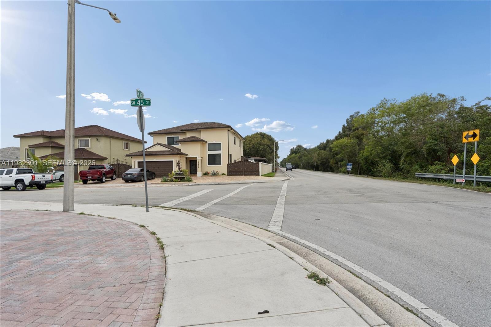 168xx 45th St Miami, FL 33185