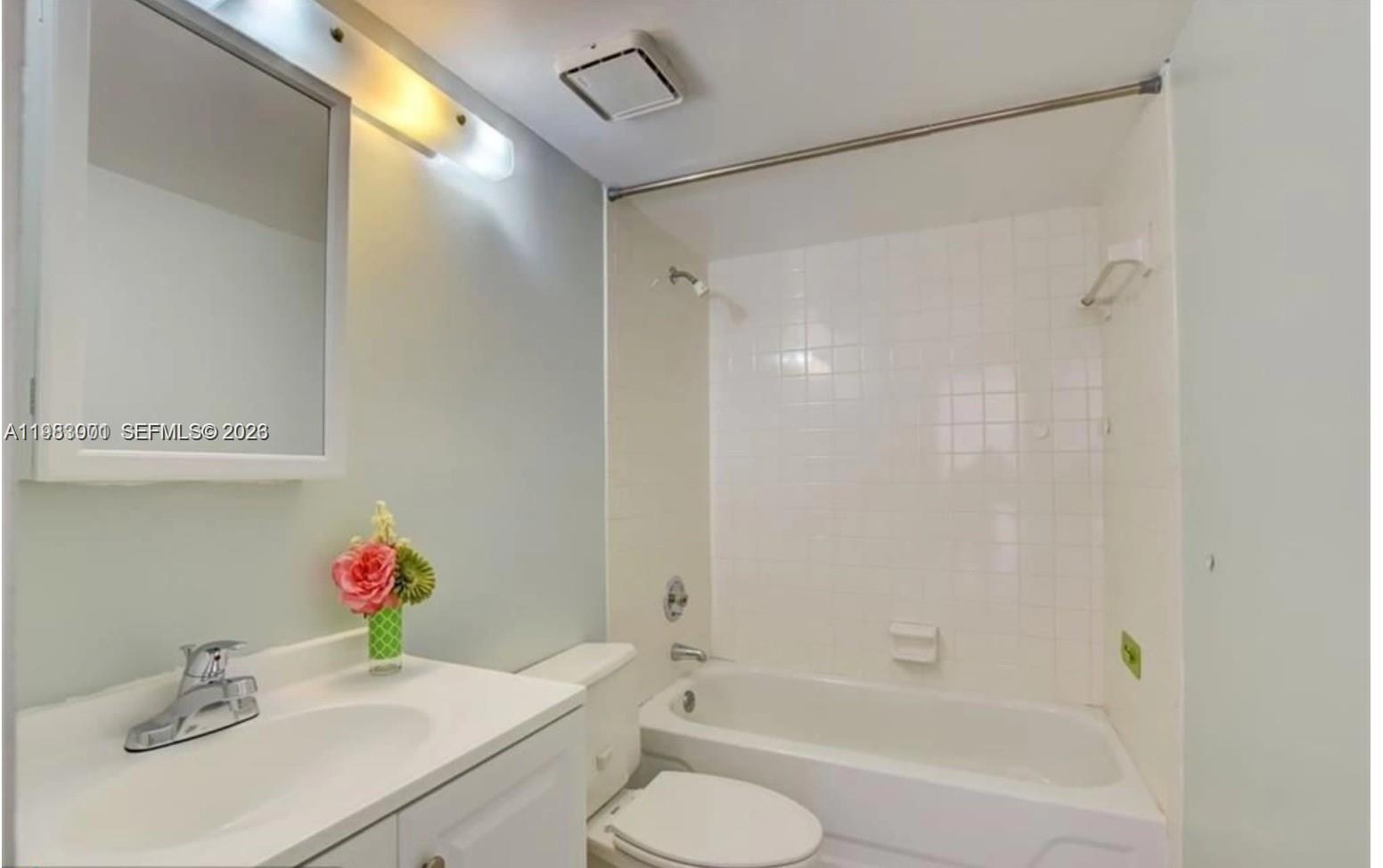 3103 Spanish Dr #2A Delray Beach, FL 33445