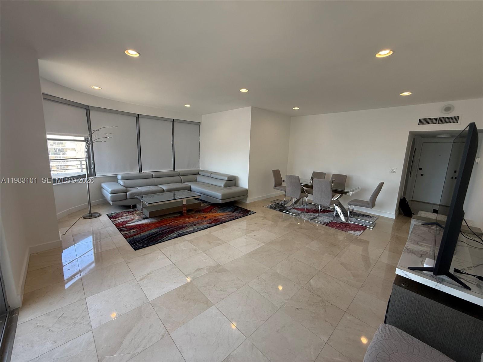 5555 Collins Ave #17A Miami Beach, FL 33140