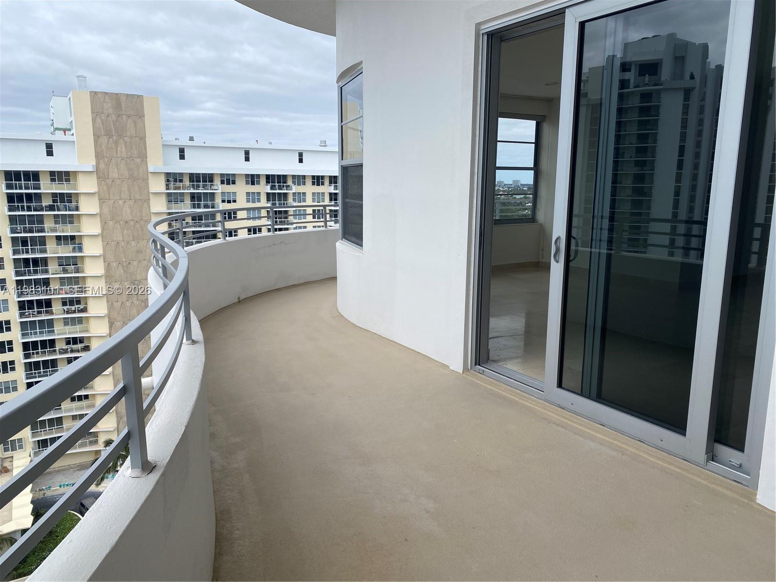 5555 Collins Ave #17A Miami Beach, FL 33140