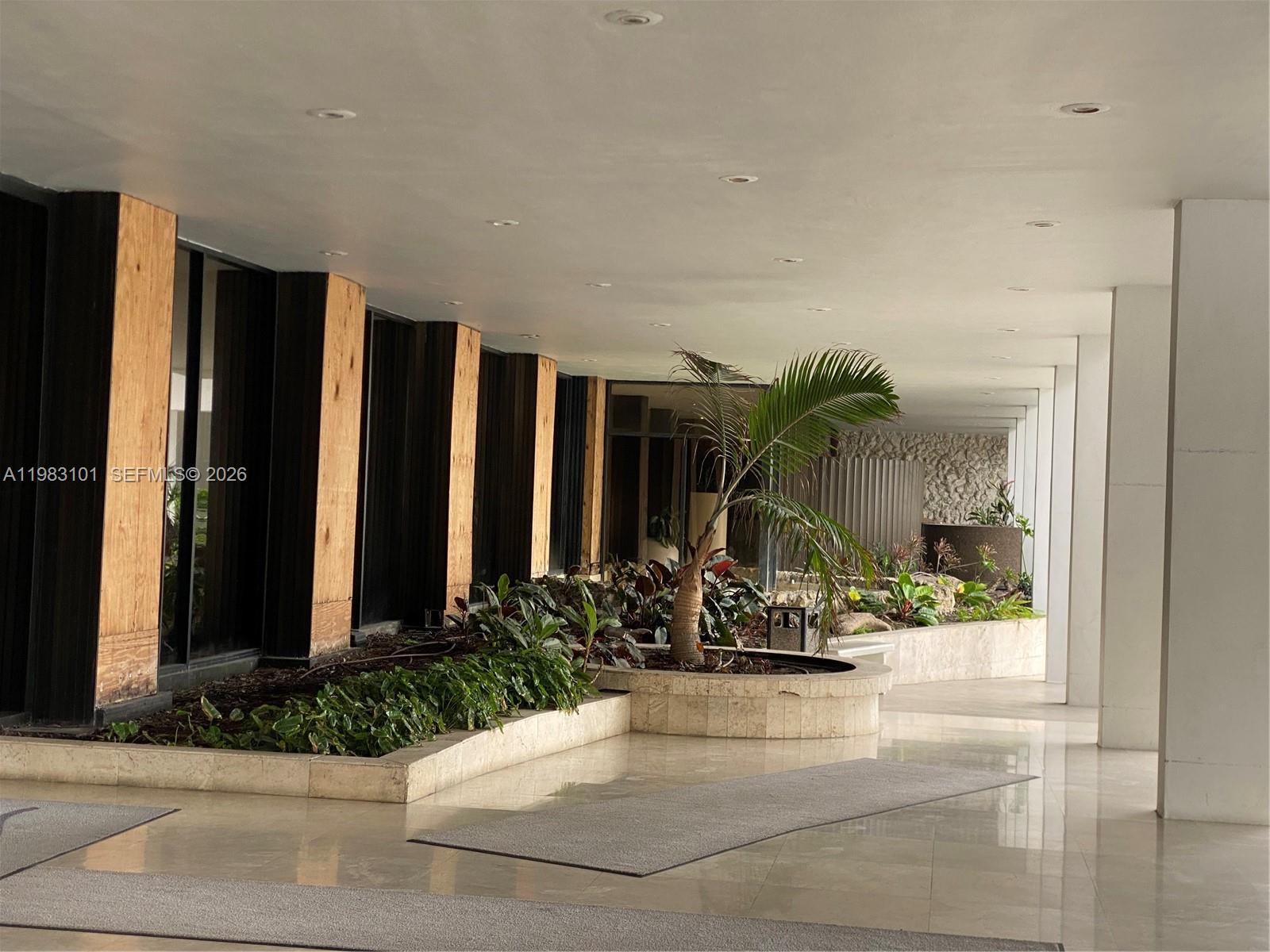 5555 Collins Ave #17A Miami Beach, FL 33140