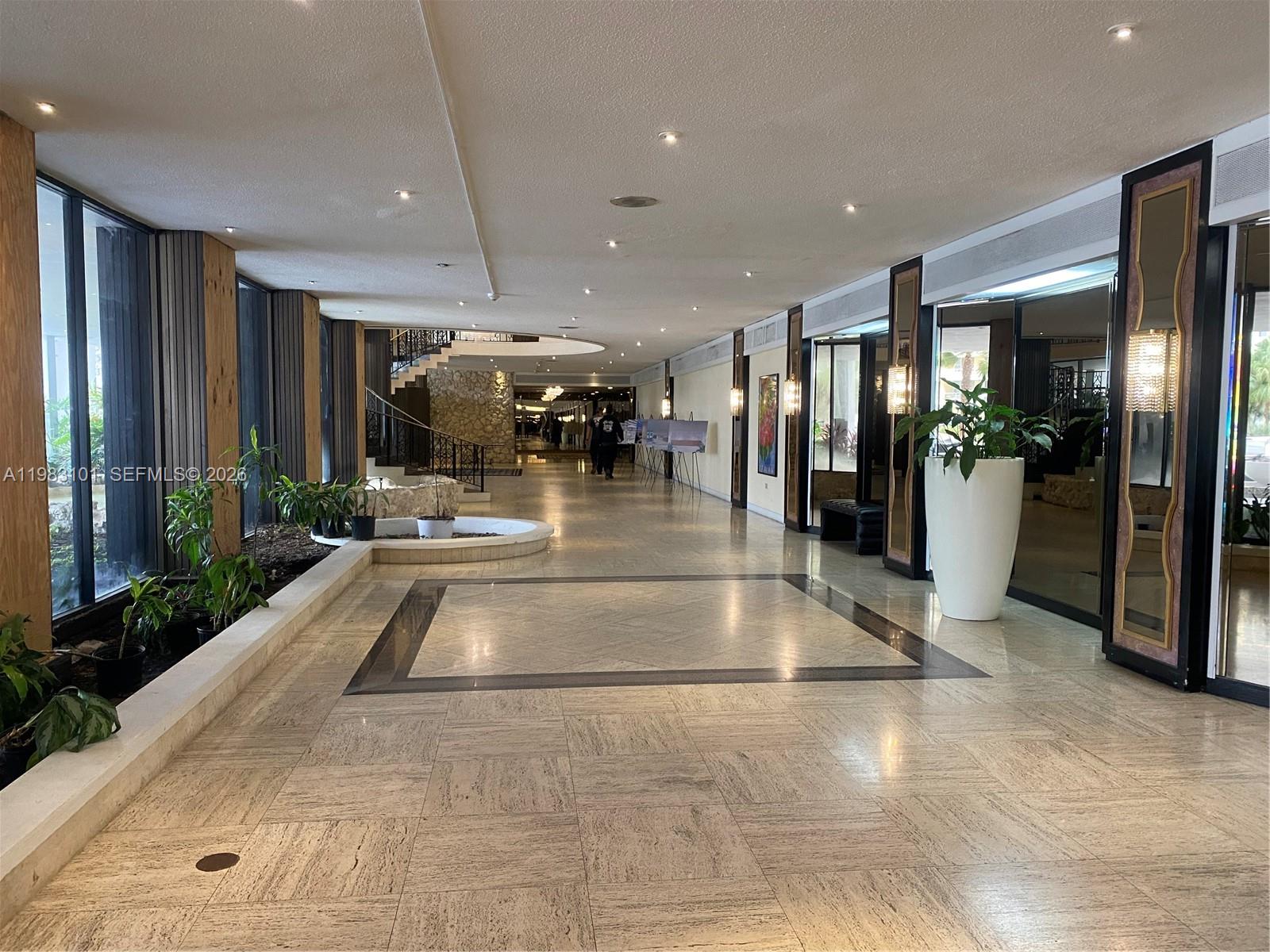 5555 Collins Ave #17A Miami Beach, FL 33140