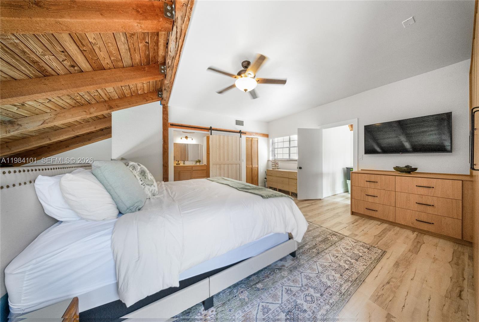 10141 Woodbury Ct Pembroke Pines, FL 33026