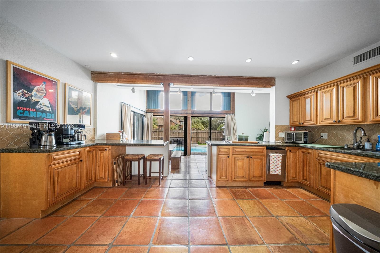 10141 Woodbury Ct Pembroke Pines, FL 33026