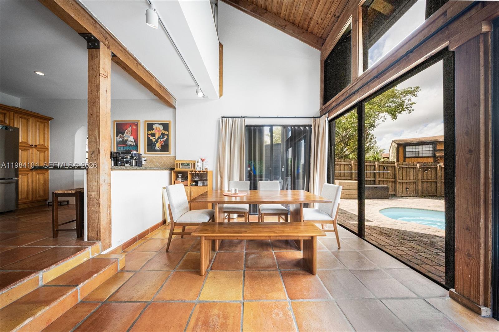 10141 Woodbury Ct Pembroke Pines, FL 33026