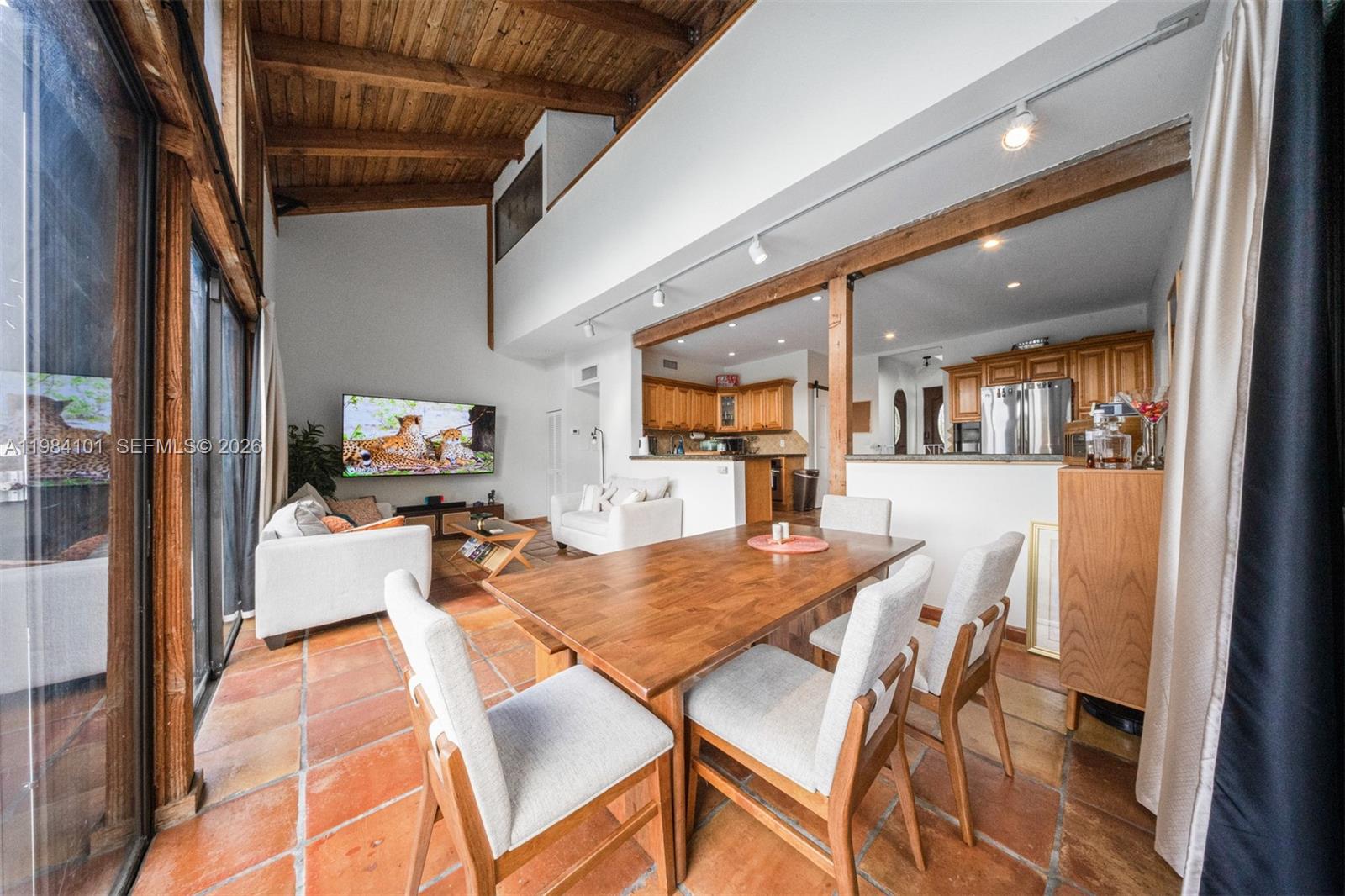 10141 Woodbury Ct Pembroke Pines, FL 33026