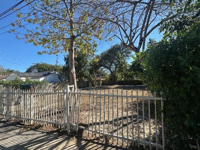 1738 NW 31st St Miami, FL 33142