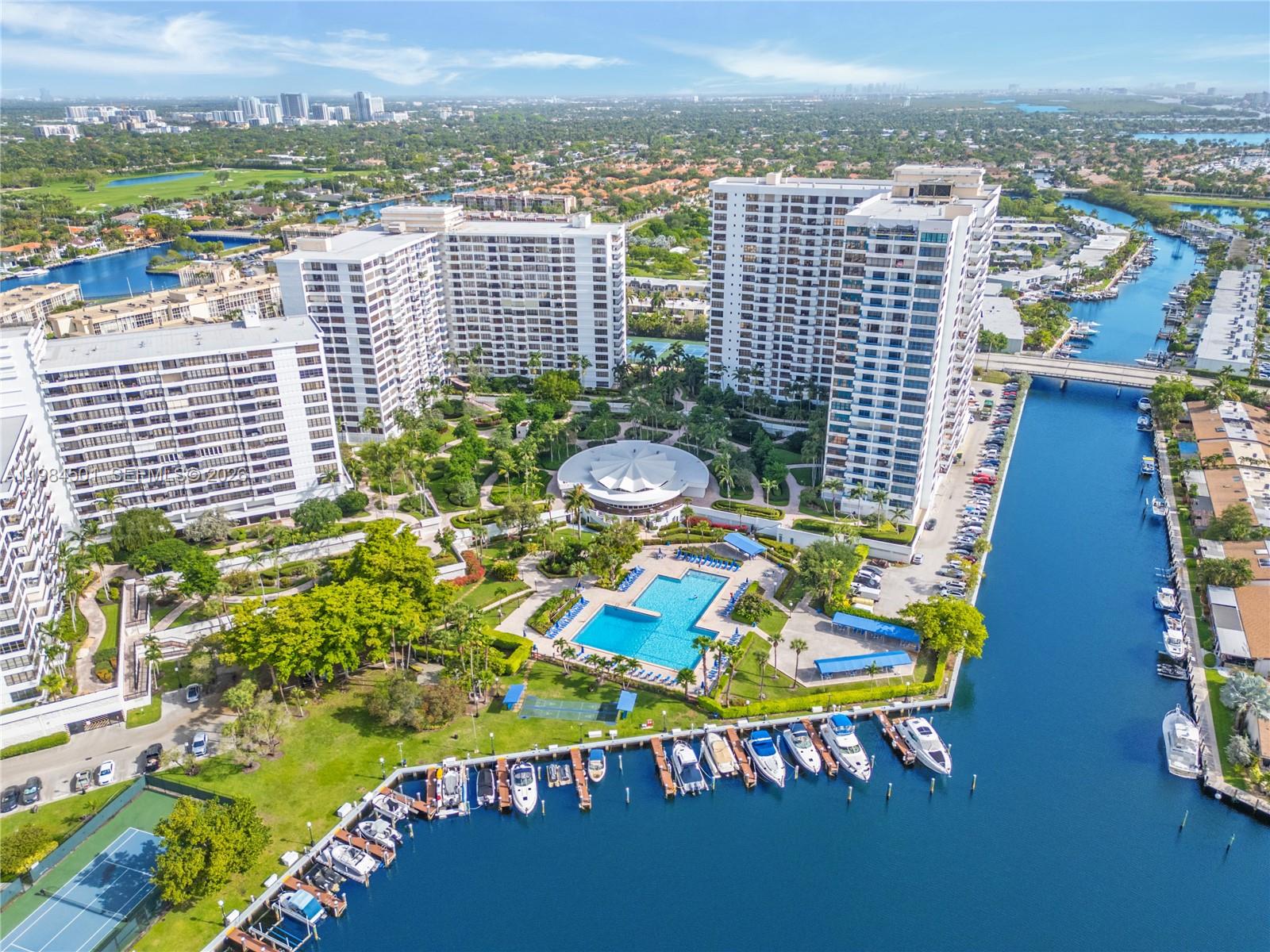 2500 Parkview Dr #509