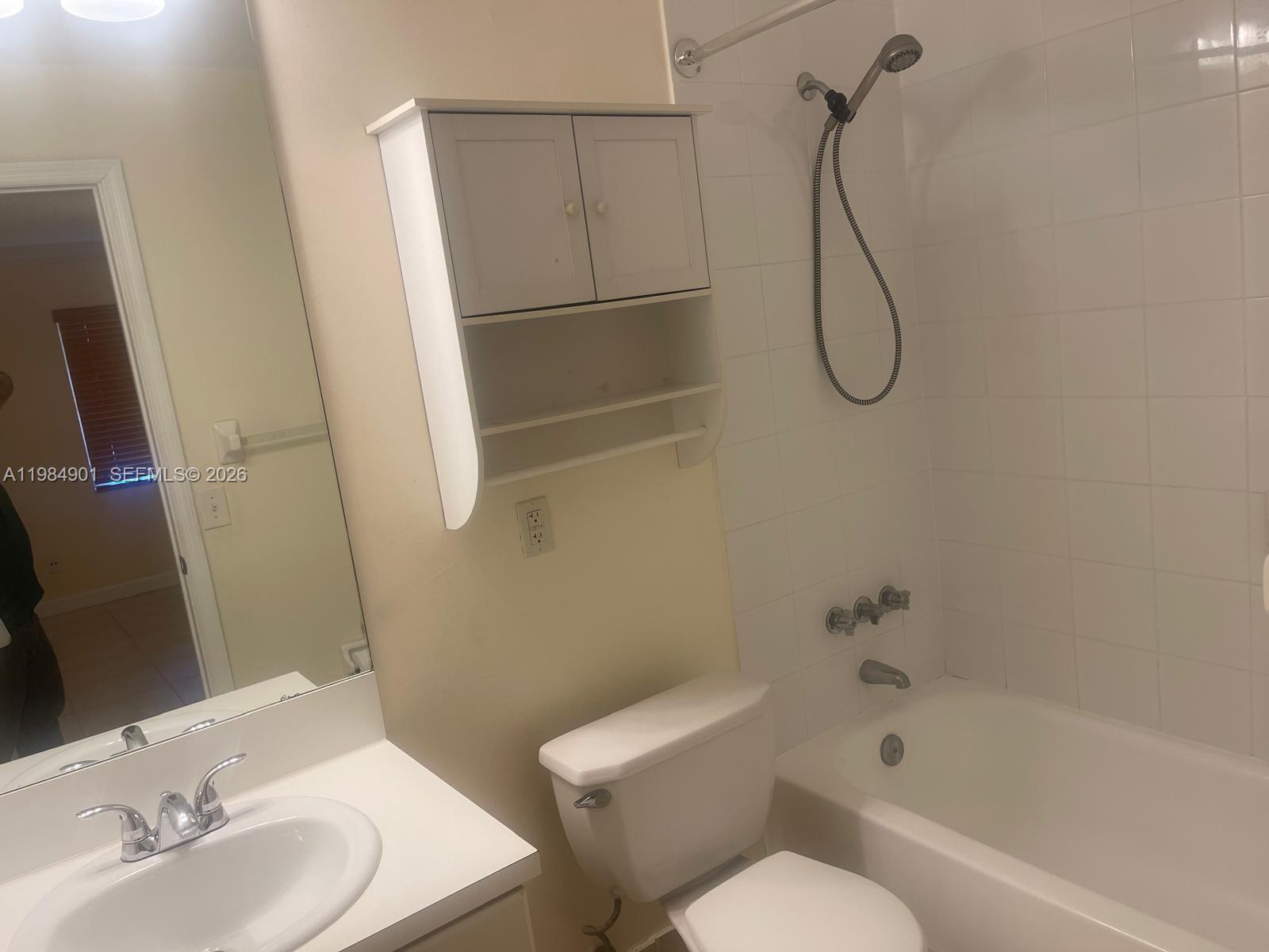 8600 SW 109th Ave #4-220 Miami, FL 33173