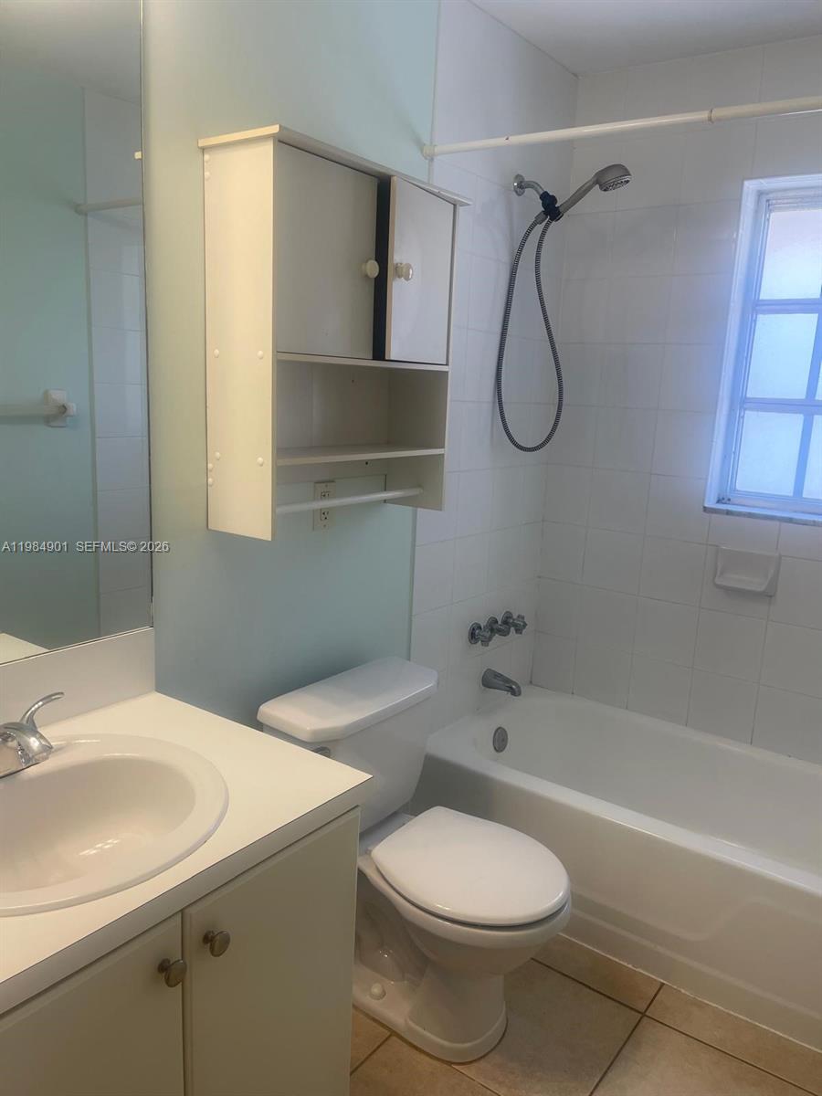 8600 SW 109th Ave #4-220 Miami, FL 33173