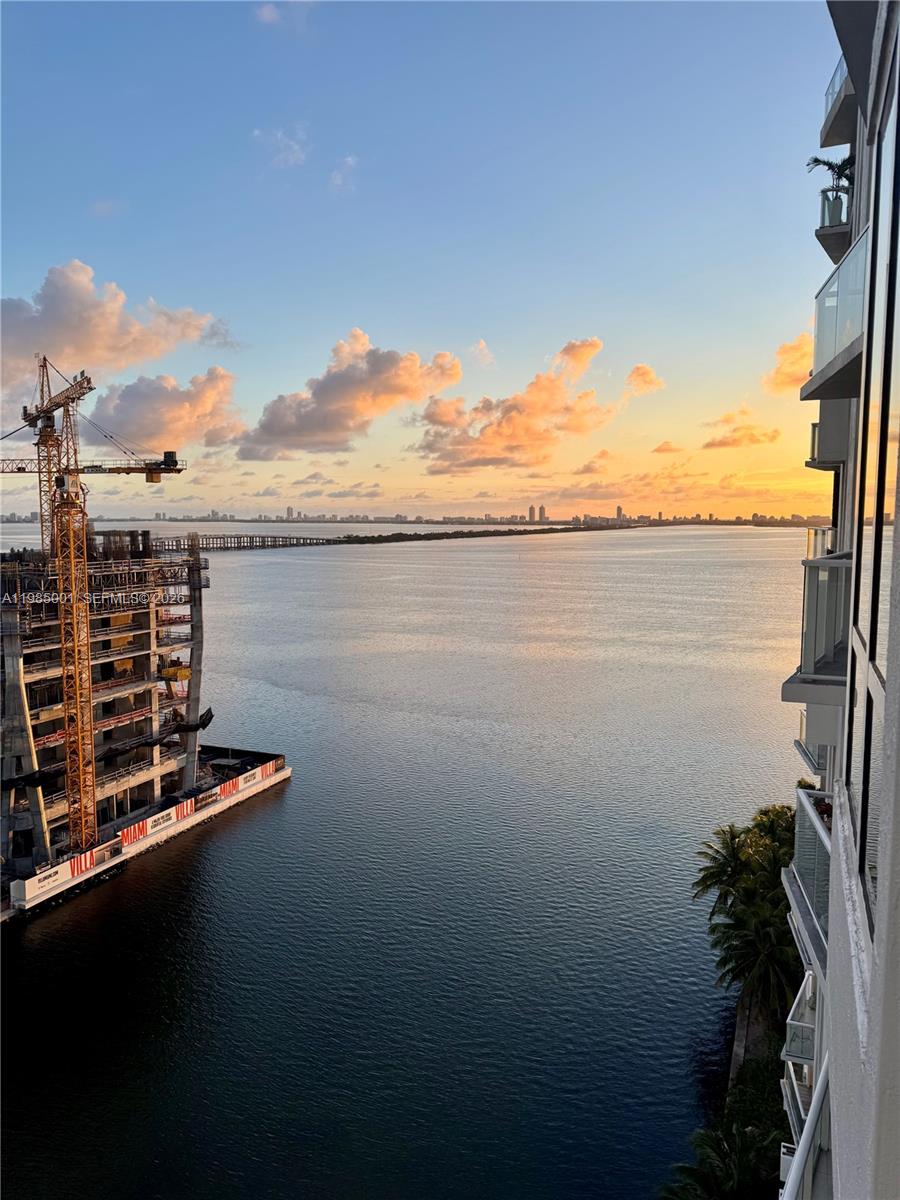 601 NE 27th St #1603