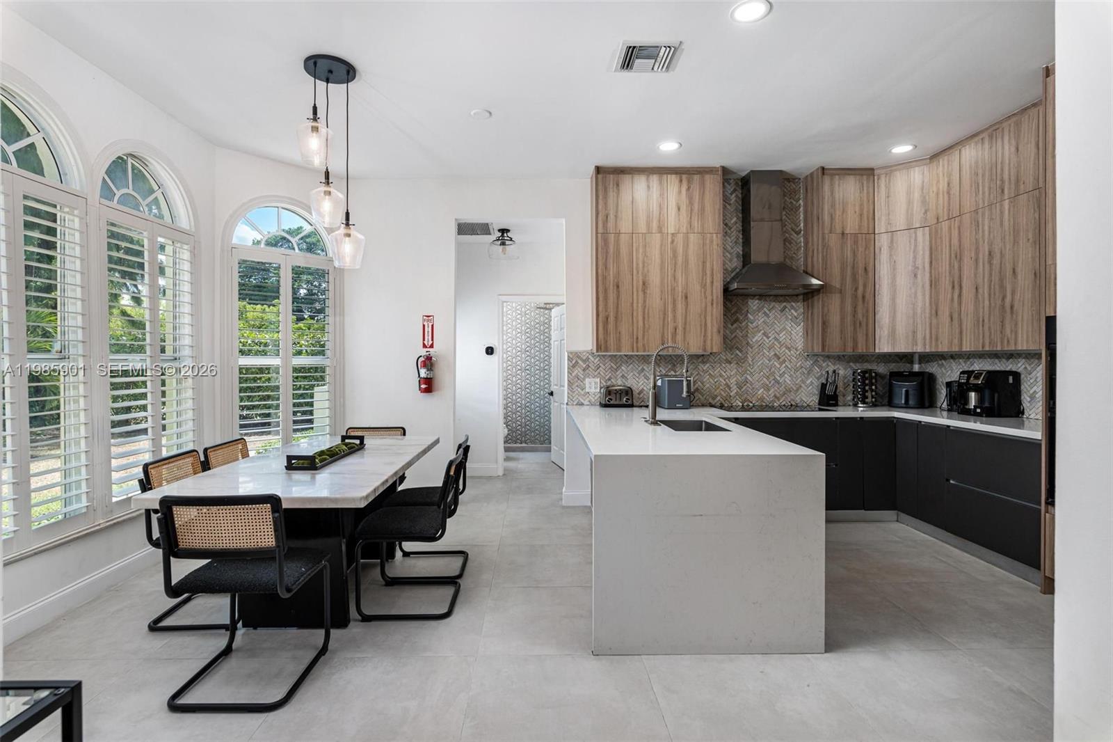 5100 NW 76th Pl Fort Lauderdale, FL 33073