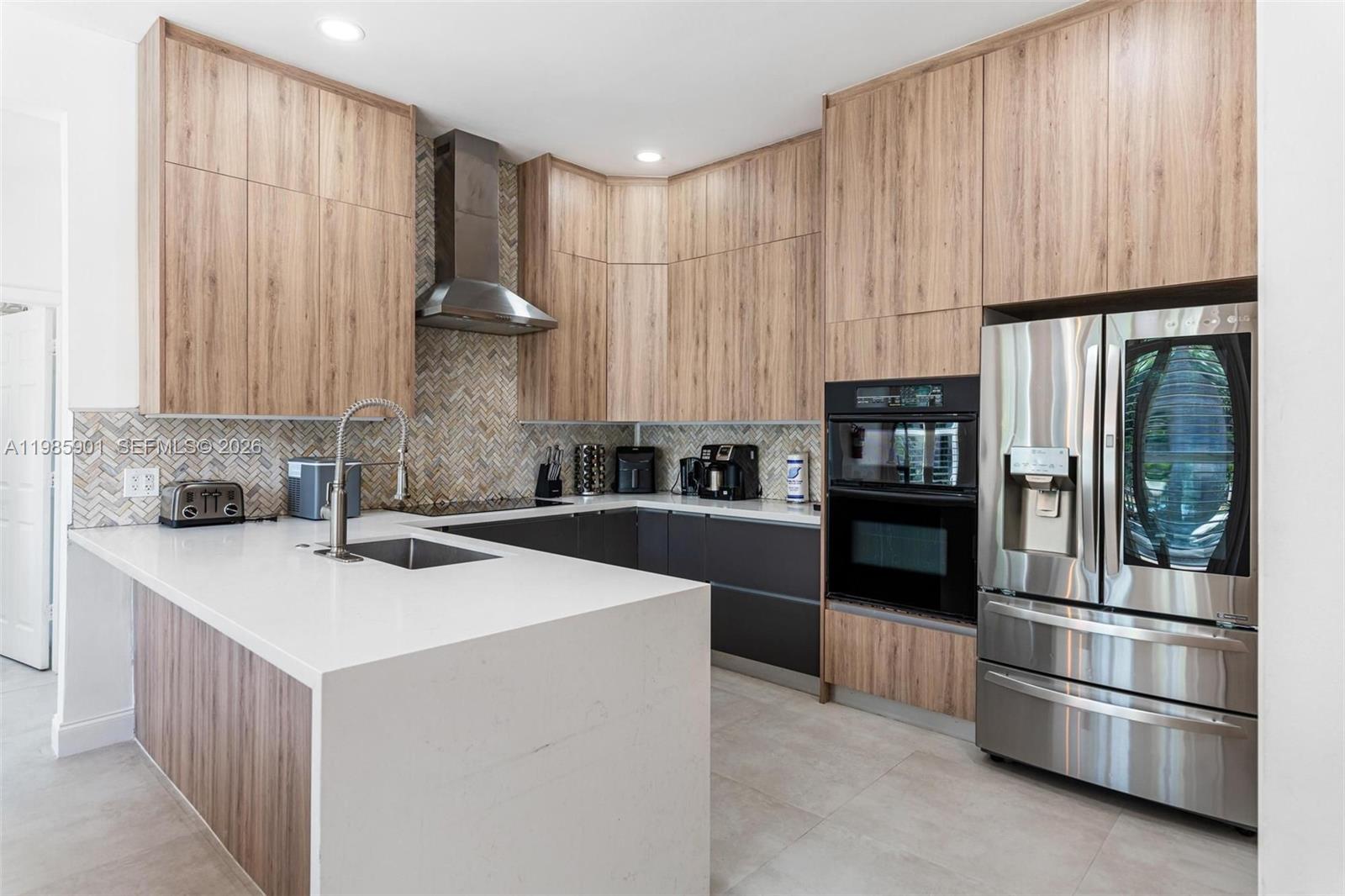 5100 NW 76th Pl Fort Lauderdale, FL 33073