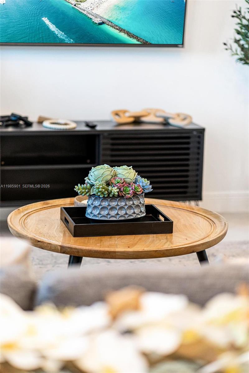 5100 NW 76th Pl Fort Lauderdale, FL 33073