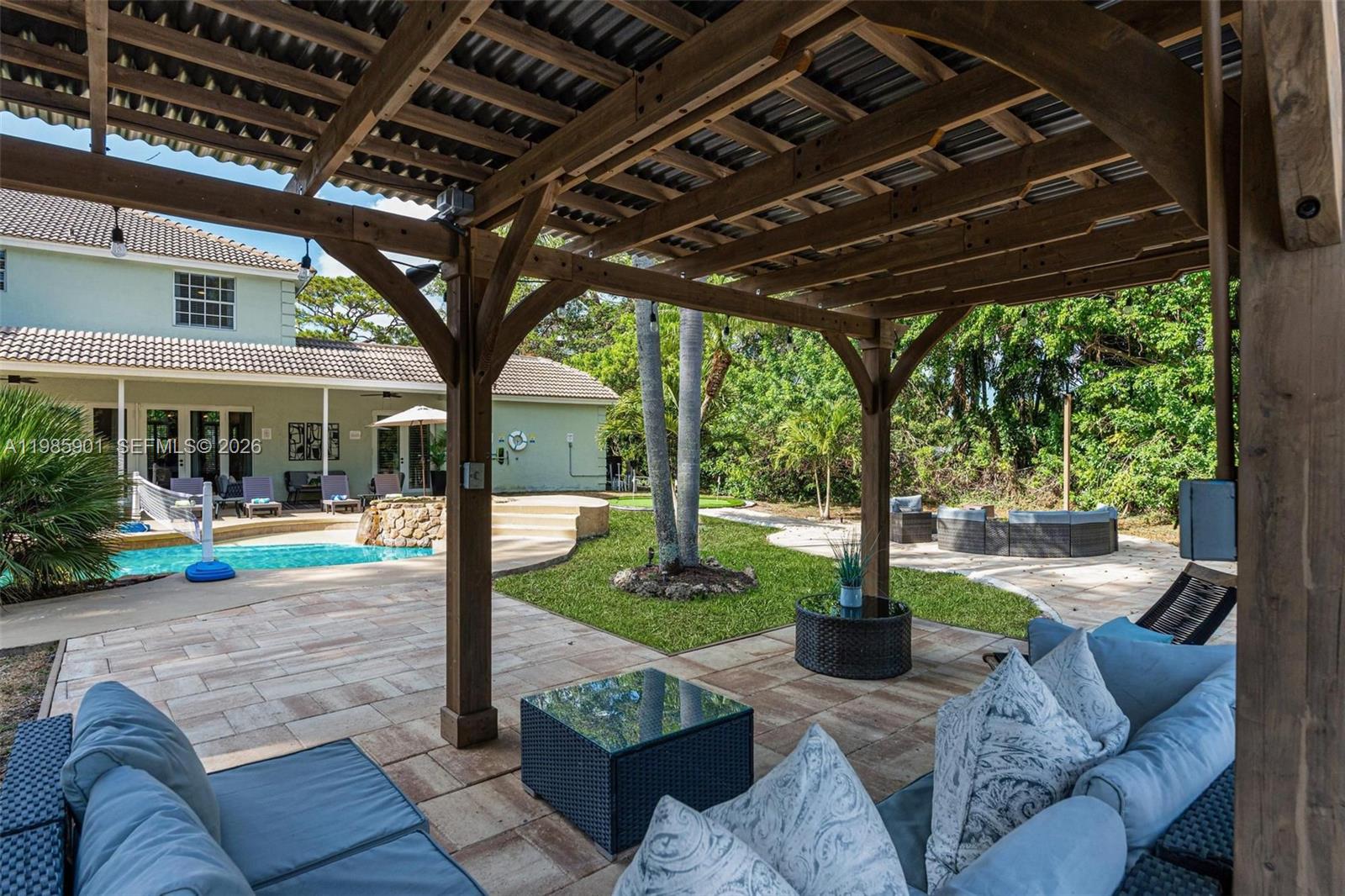 5100 NW 76th Pl Fort Lauderdale, FL 33073