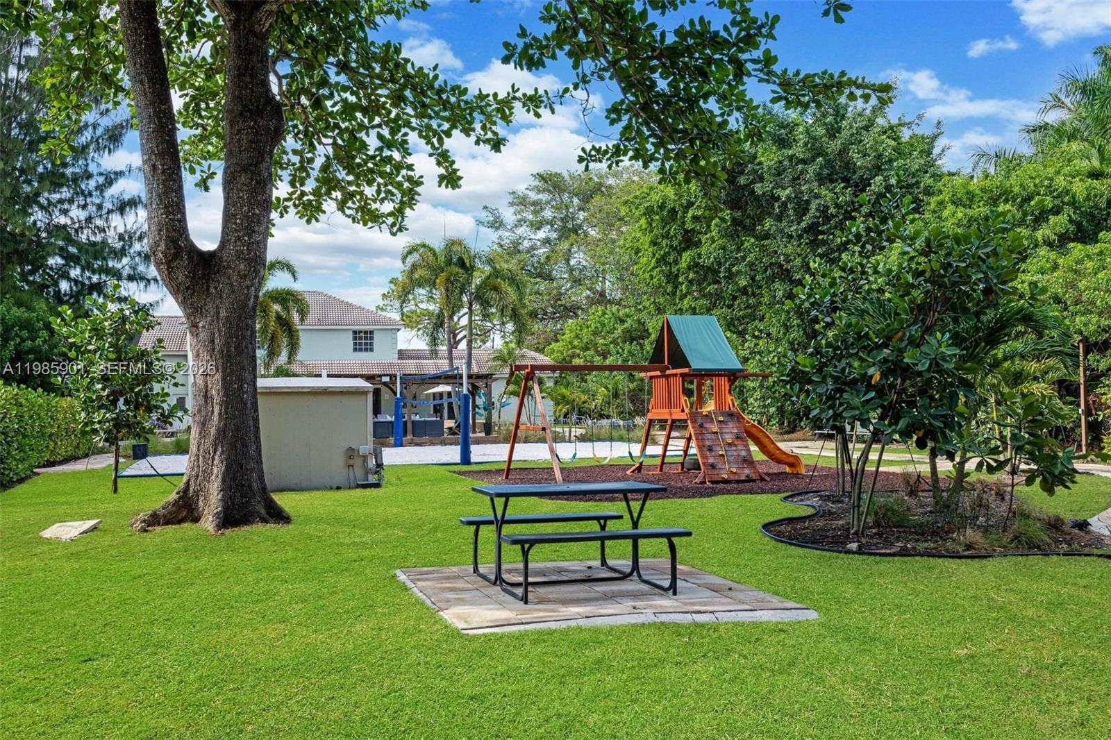 5100 NW 76th Pl Fort Lauderdale, FL 33073