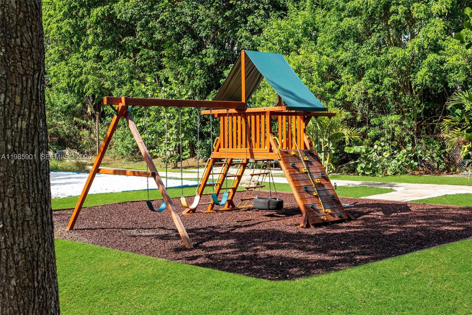 5100 NW 76th Pl Fort Lauderdale, FL 33073