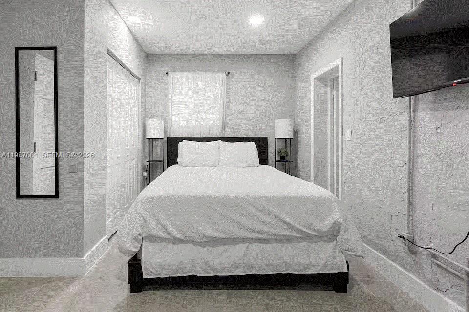 1608 NE 34th St Oakland Park, FL 33334