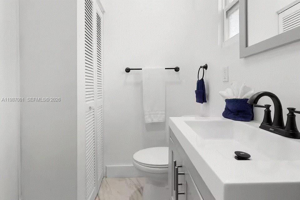 1608 NE 34th St Oakland Park, FL 33334