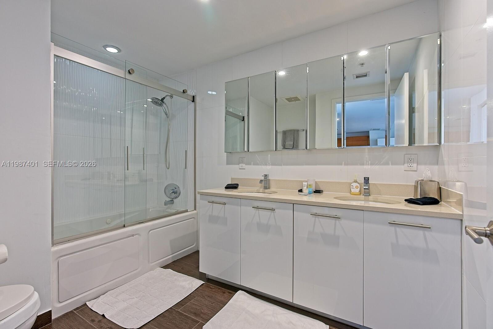 3250 NE 1st Ave #1006 Miami, FL 33137