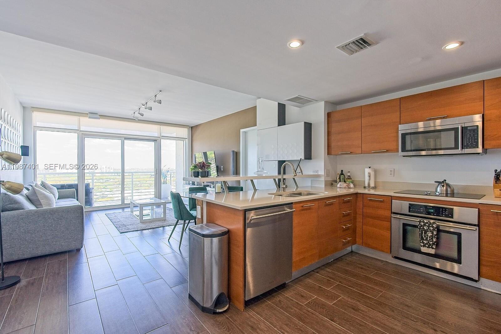 3250 NE 1st Ave #1006 Miami, FL 33137