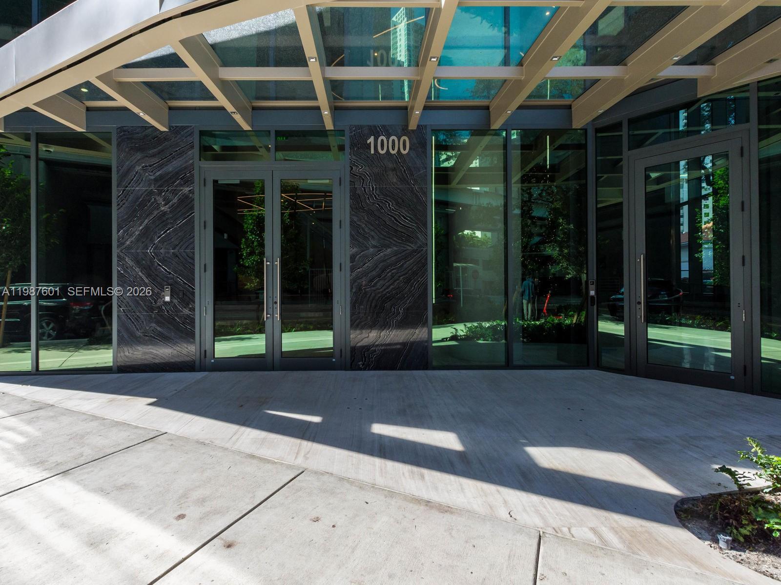 1000 Brickell Plz #4104 Miami, FL 33131