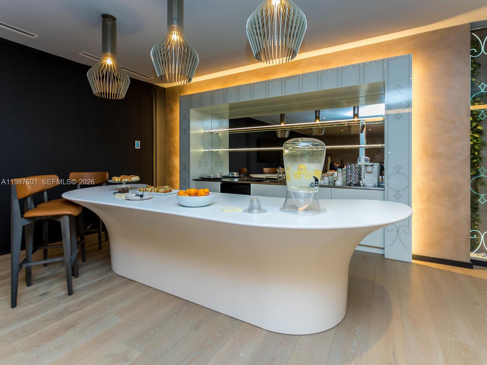 1000 Brickell Plz #4104 Miami, FL 33131