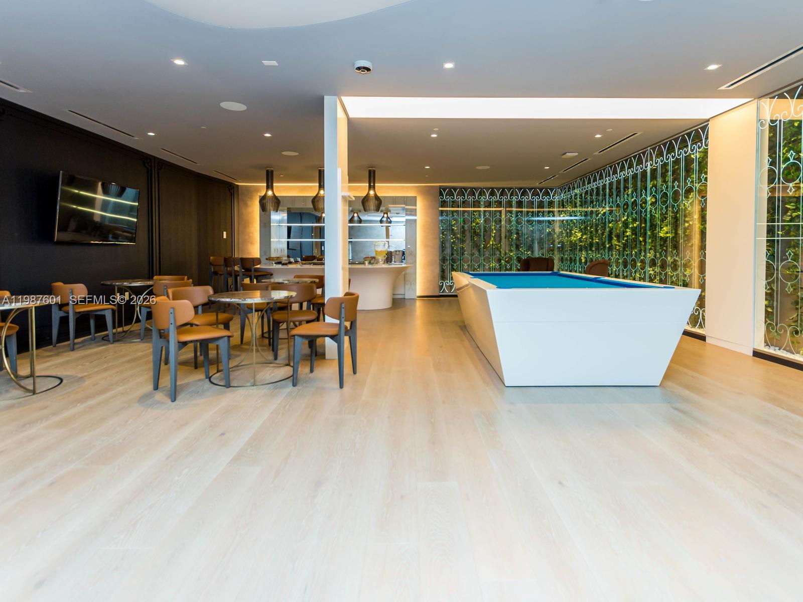 1000 Brickell Plz #4104 Miami, FL 33131